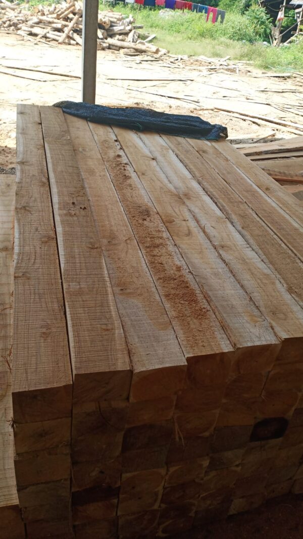 WhatsApp Image 2024-10-14 at 10.36.11_c506b3f4 Sawn Teakwood 4in x 3in x 7ft (10.16 x 7.62 x 213 cm)